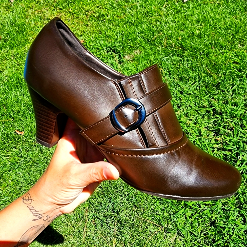 A MUST HAVE ✨ PIERRE DUMAS Flexibles Gorgeous Brown slip-on ankle booties